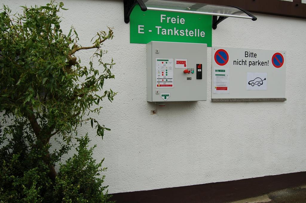 Landgasthaus Pfahl Wershofen Exteriör bild