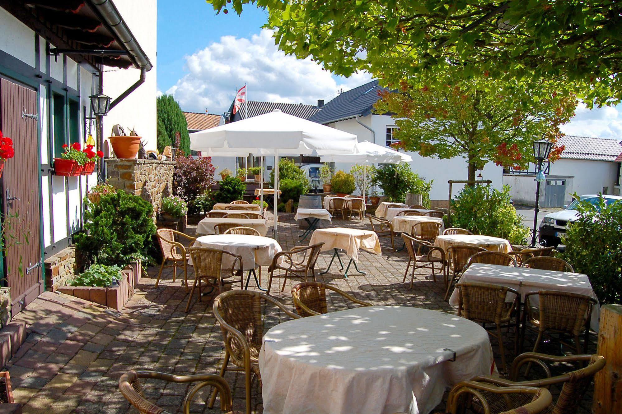 Landgasthaus Pfahl Wershofen Exteriör bild