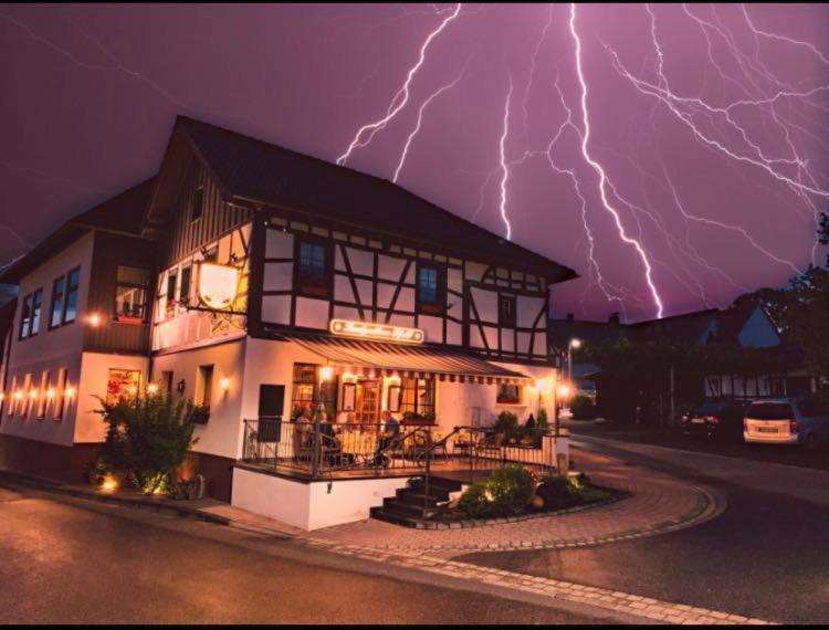Landgasthaus Pfahl Wershofen Exteriör bild